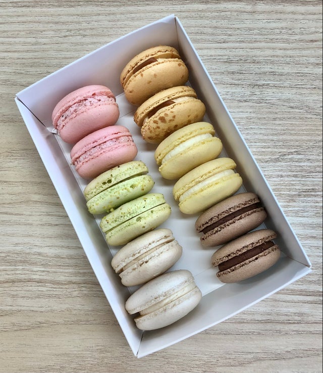 まかろん CLASSIC MACARONS | Macarons and Mint